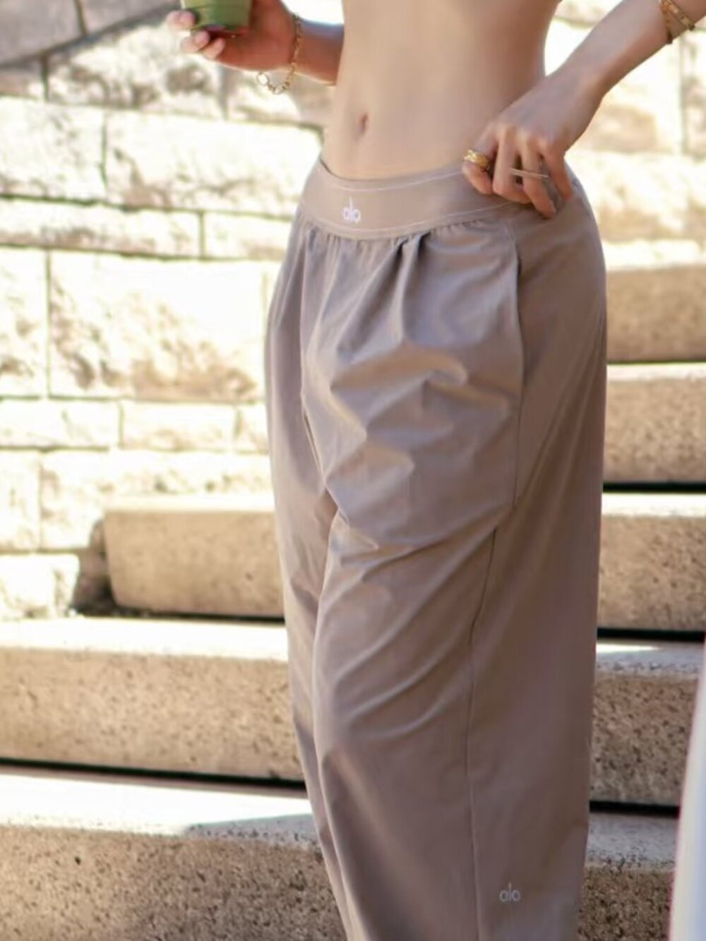 ALO Yoga 🏆 Suit Up Trouser Gravel Color (Regular) Wide Leg Brand New - Picture 8 of 8